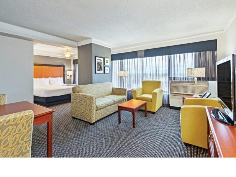 Hotel La Quinta By Wyndham New Orleans Airport Kenner Exterior foto