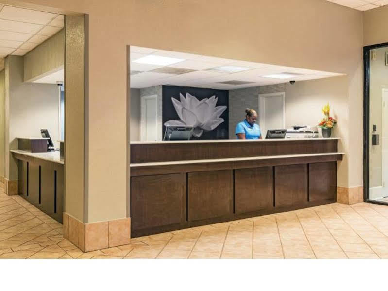 Hotel La Quinta By Wyndham New Orleans Airport Kenner Exterior foto