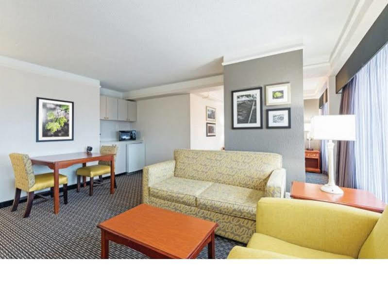 Hotel La Quinta By Wyndham New Orleans Airport Kenner Exterior foto